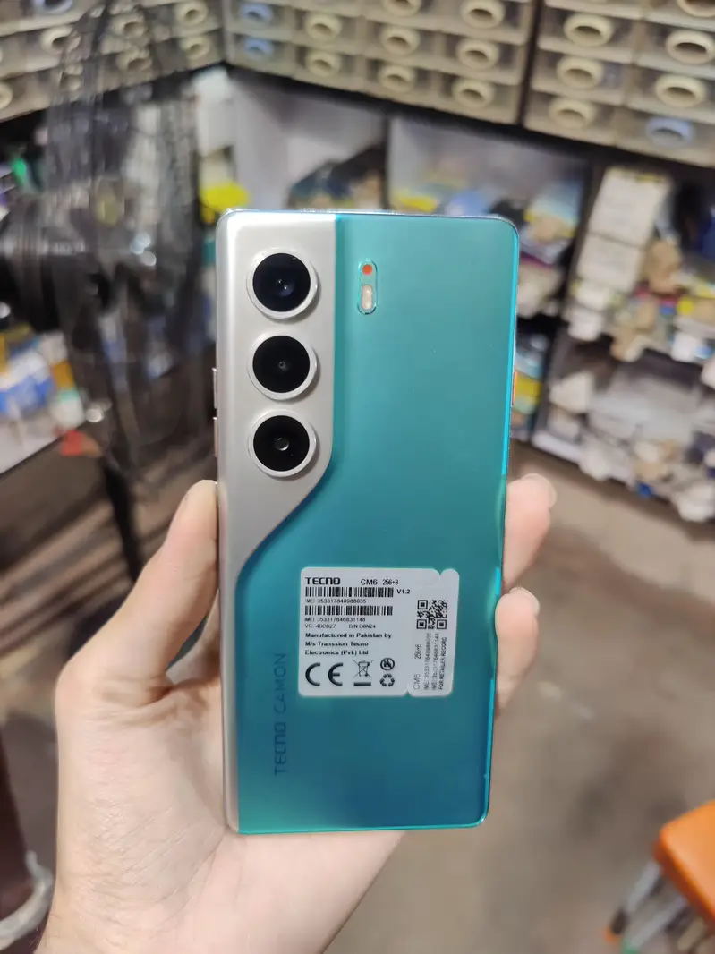 Khan mobile and parts hole sale center