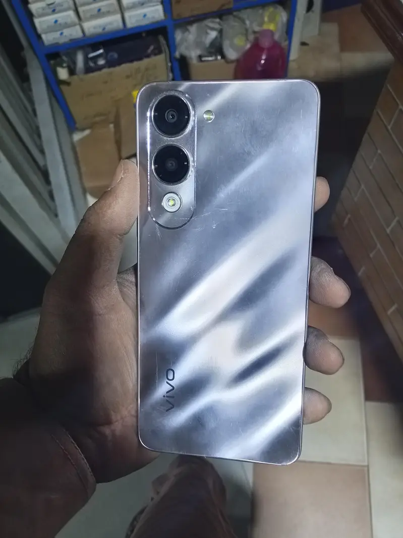 Rs 29,500 Vivo Y04 4/64Gb PTA Approved 10/10 Condition